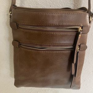 ✨ CROSSBODY PURSE ✨